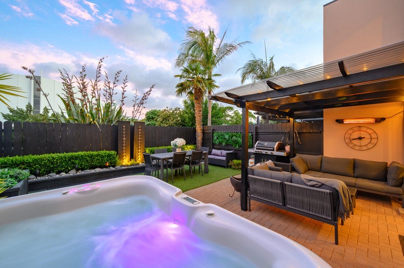 10 Puma Drive, Golflands, Auckland - Carousel 1