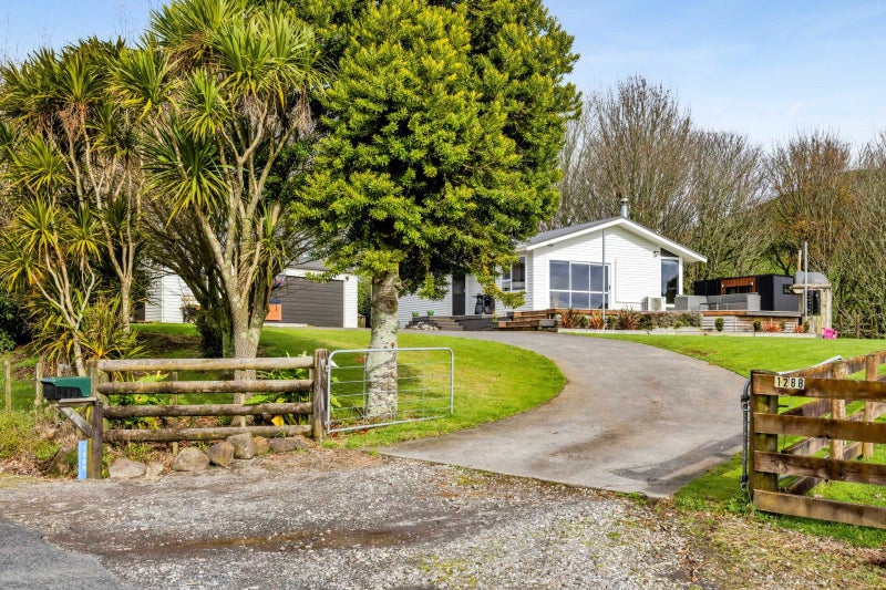 1288 Richmond Road, Everett Park, Inglewood - Carousel 1
