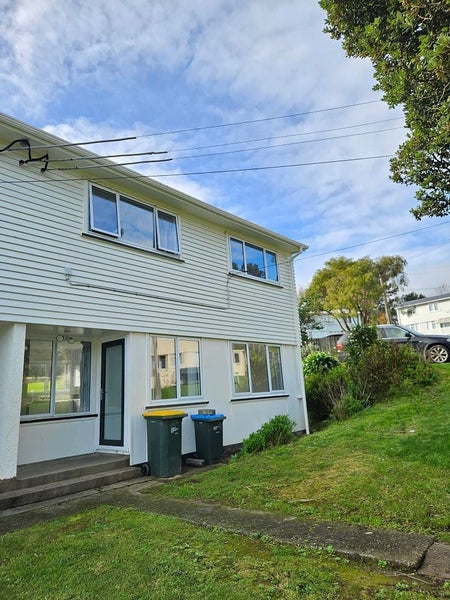 1 Devon Place, Cannons Creek, Porirua - Carousel 2