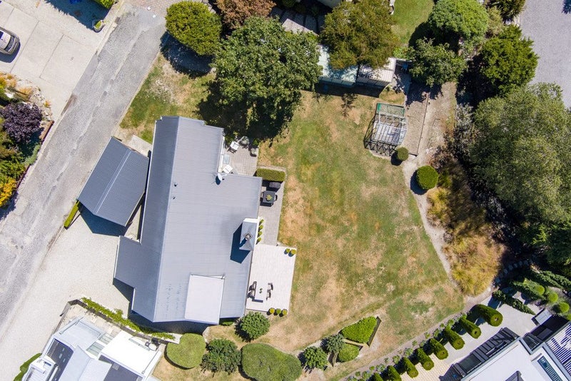 21 Morrows Mead, Wanaka - Carousel 30