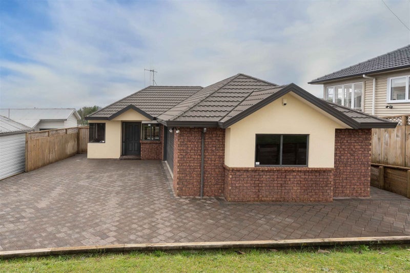 2 Holden Avenue, Forest Lake, Hamilton - Carousel 14