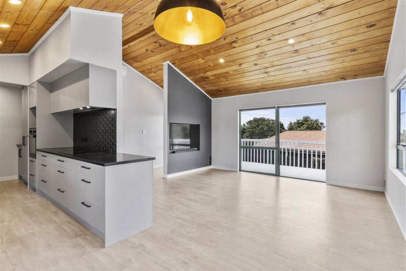 26 Loughanure Place, Massey, Auckland - Carousel 2