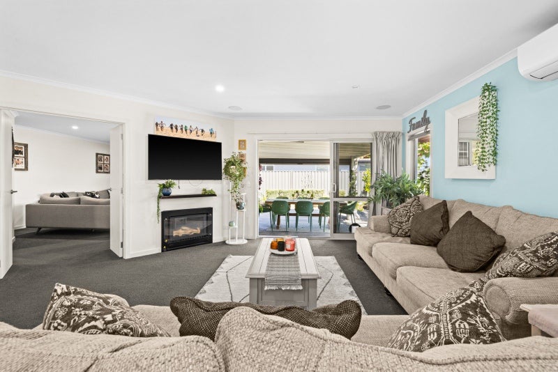 24 Pelorus Avenue, Poraiti, Napier - Carousel 2