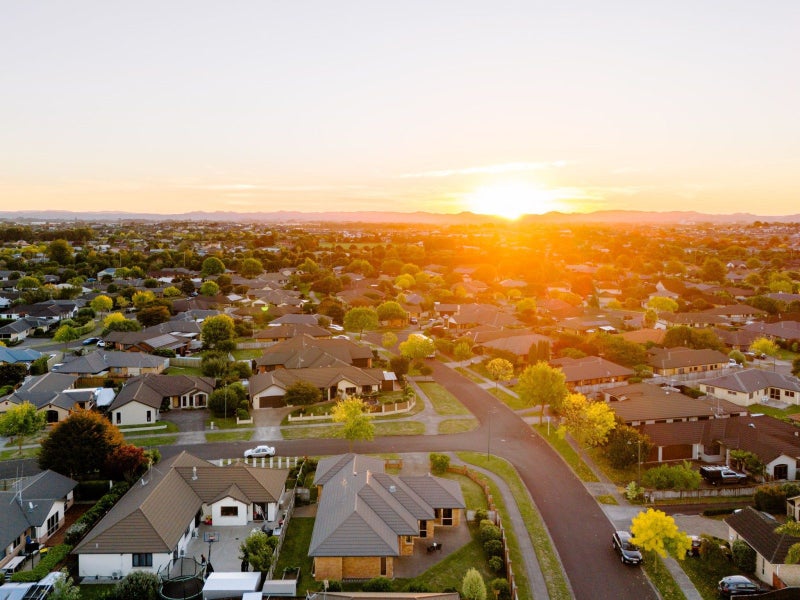 2 Miers Glade, Rototuna North, Hamilton - Carousel 2