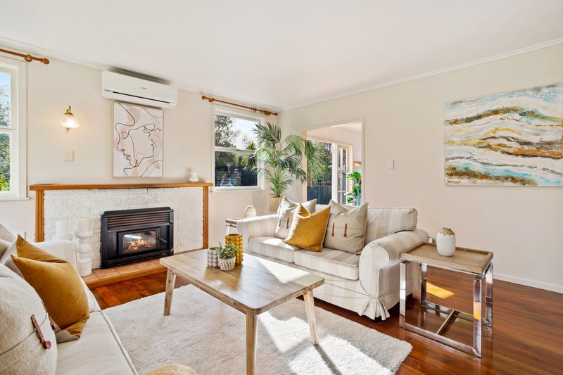 2/11A Knox Road, Swanson, Auckland - Carousel 2