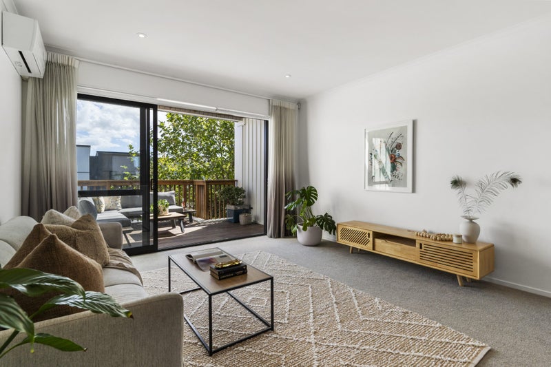 4 Torea Tai Road, Hobsonville, Auckland - Carousel 1