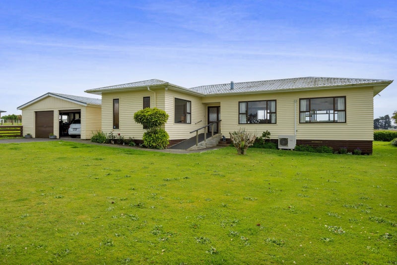 36 Monmouth Road, Pembroke, Stratford - Carousel 1