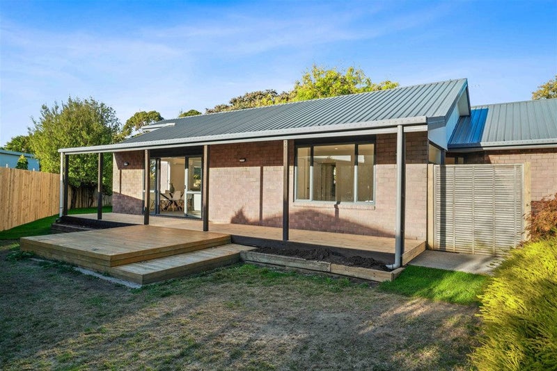 5 Laura Kent Place, Woolston, Christchurch - Carousel 2