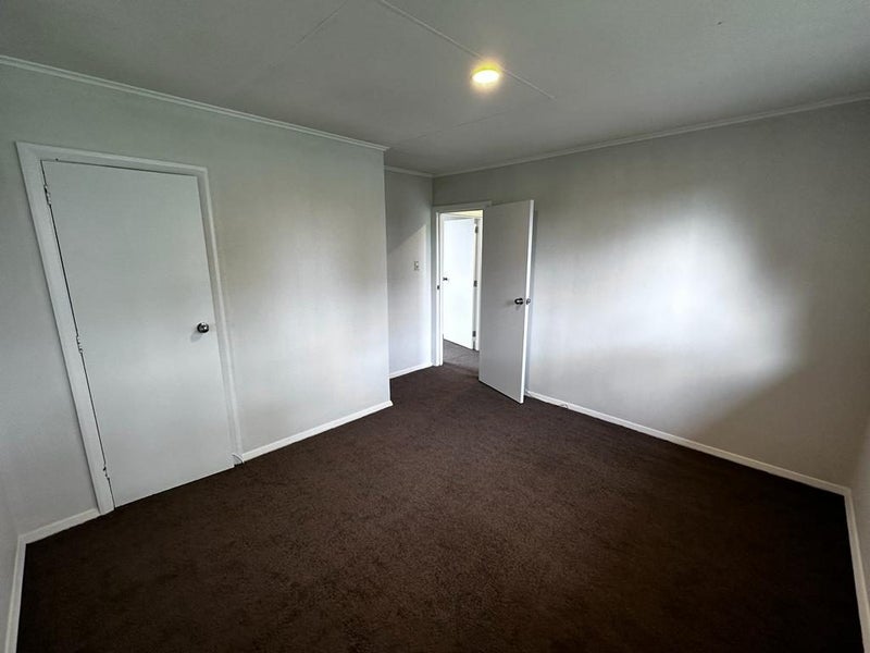 28 Gilbert Road, Otara, Auckland - Carousel 13