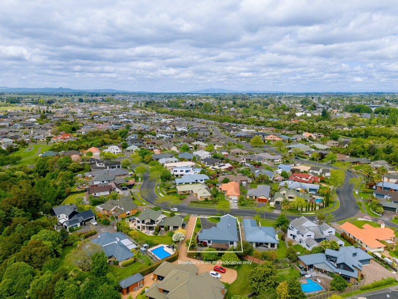 29 Montrose Crescent, Huntington, Hamilton - Carousel 4