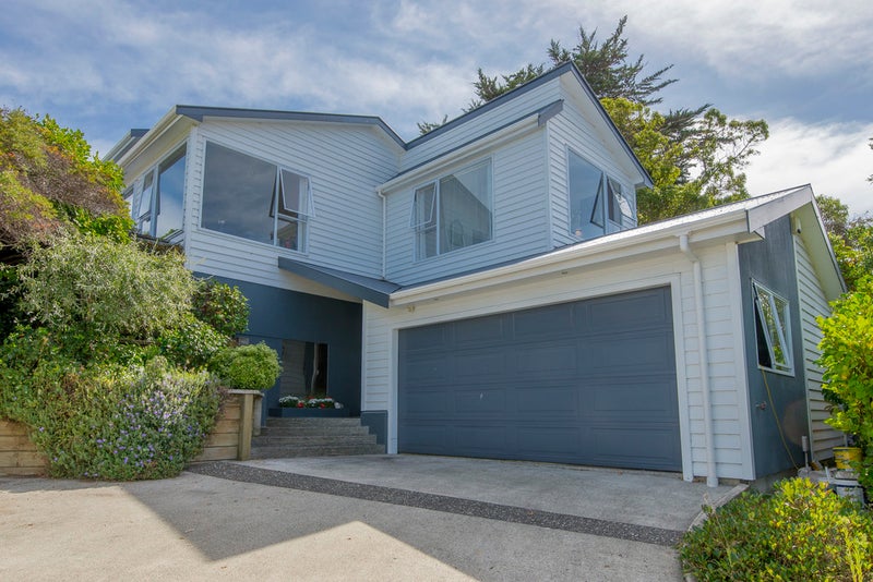 16 Beach Road, Plimmerton, Porirua - Carousel 1