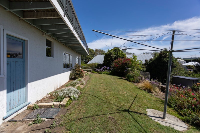 24 Avon Street, South Hill, Oamaru - Carousel 19