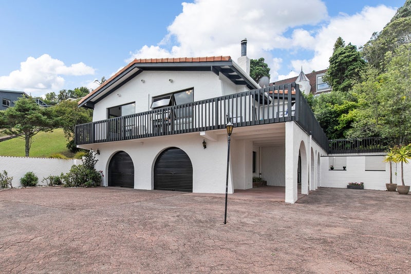 69 Rosecamp Road, Beach Haven, Auckland - Carousel 1