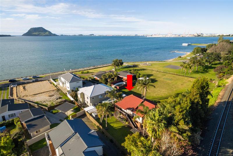 7A Beach Road, Otumoetai, Tauranga - Carousel 1