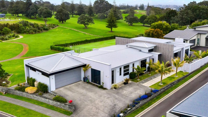 45 Links Drive, Waiwhakaiho, New Plymouth - Carousel 1