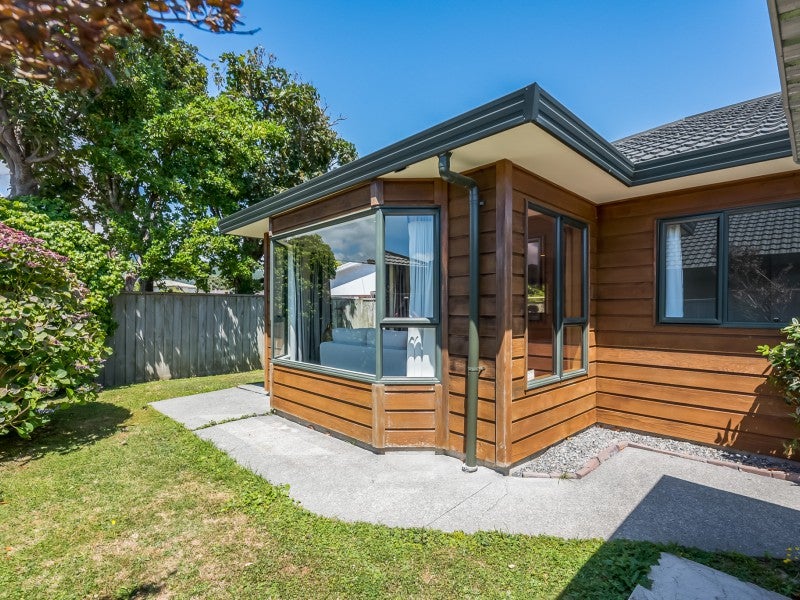 2/942 High Street, Avalon, Lower Hutt - Carousel 1