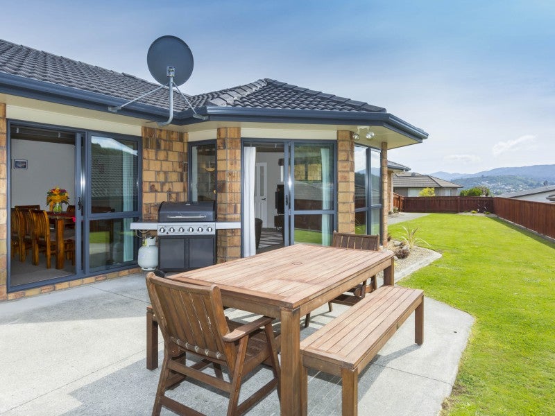 44 King Charles Drive, Kingsley Heights, Upper Hutt - Carousel 21