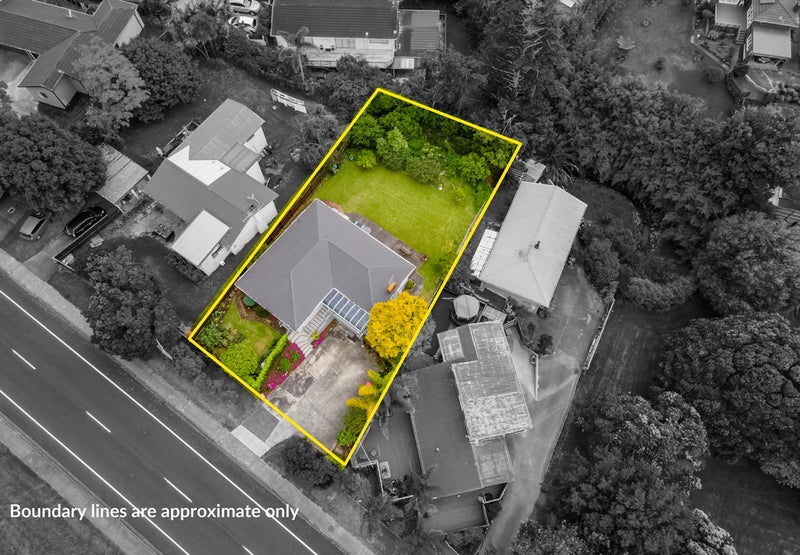 7 Hutchinsons Road, Bucklands Beach, Auckland - Carousel 1