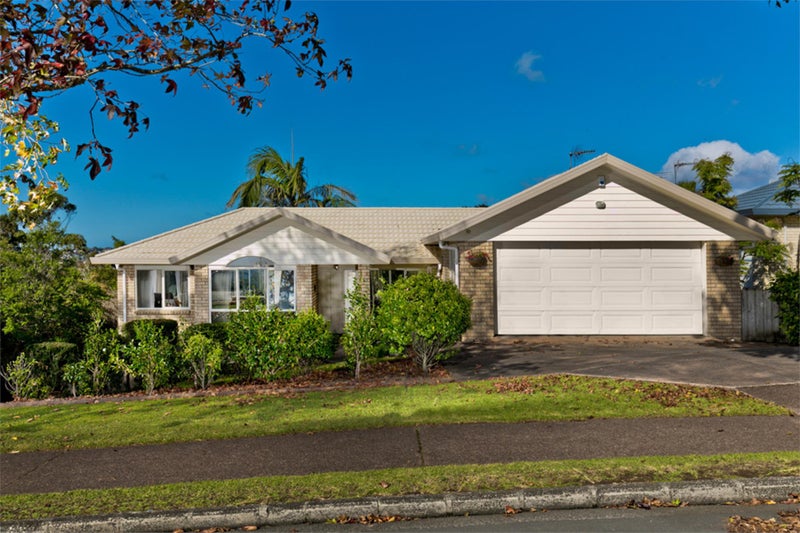 133 Awaroa Road, Sunnyvale, Auckland - Carousel 2