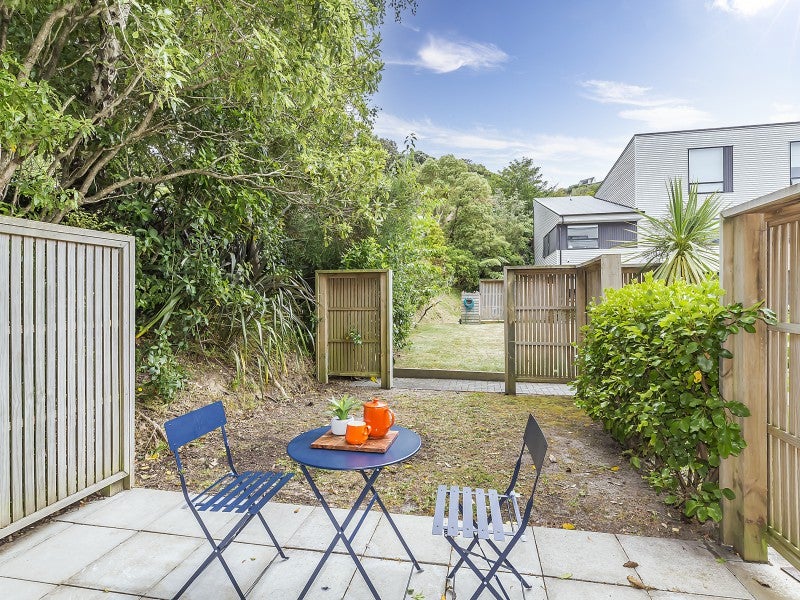 1/8 THATCHER CRES, CROFTON DOWNS, WELLINGTON - Carousel 2