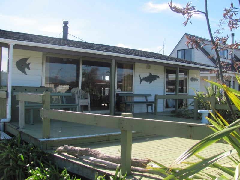 584 Waitarere Beach Road, Waitārere Beach, Levin - Carousel 2