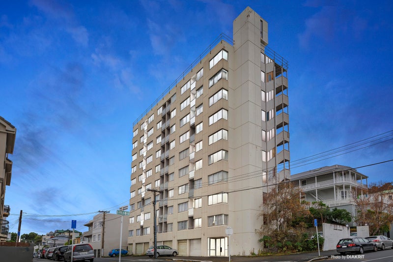 201/131 Brougham Street, Mount Victoria, Wellington - Carousel 1