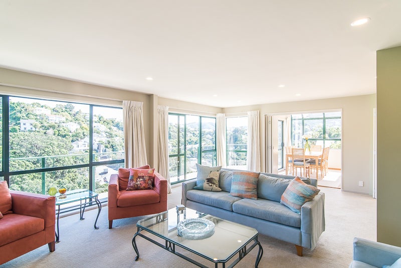 48 Fairview Crescent, Kelburn, Wellington - Carousel 1