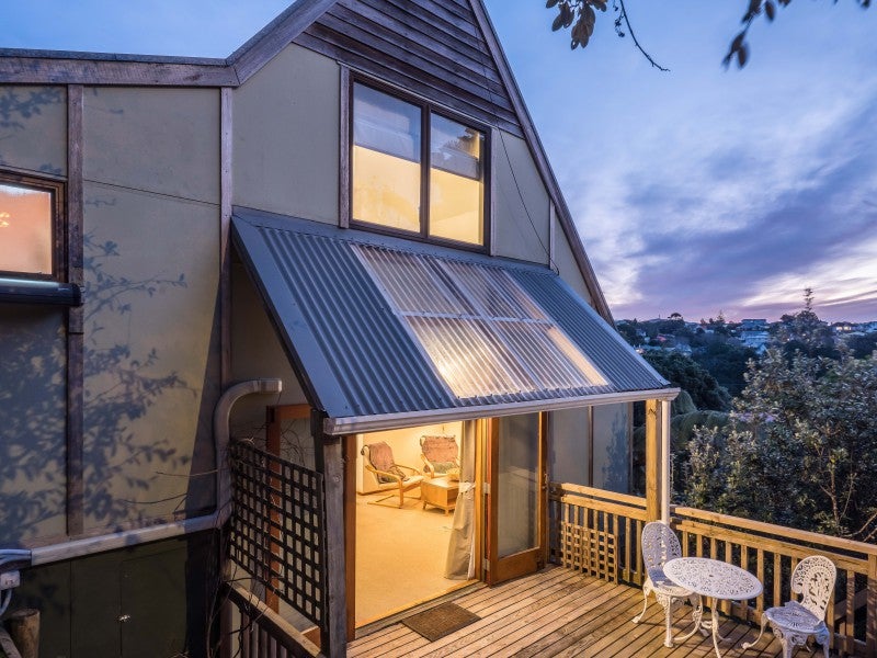 98A Creswick Terrace, Northland, Wellington - Carousel 1