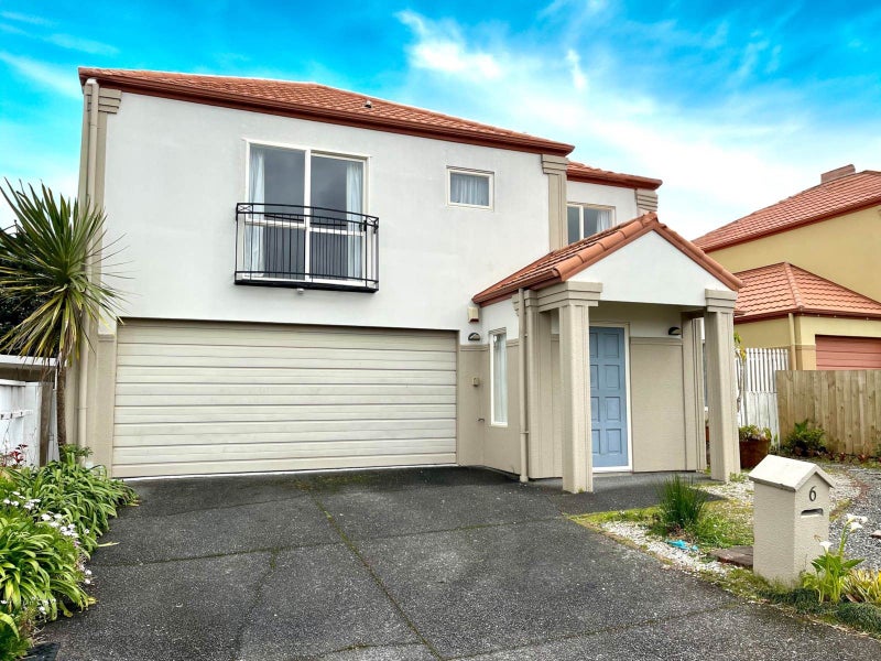 6 Dainton Place, New Lynn, Auckland - Carousel 1