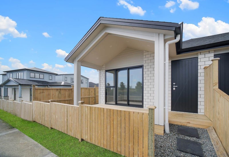 6 Rorotu Avenue, Karaka, Papakura - Carousel 1