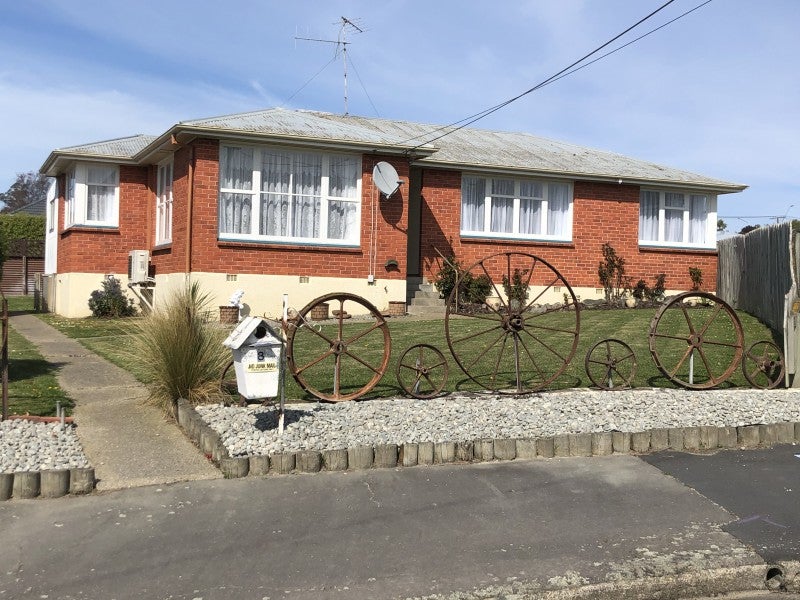 8 Ash Street, Holmes Hill, Oamaru - Carousel 1