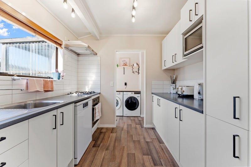 12B Brandon Road, Manly, Whangaparaoa - Carousel 2