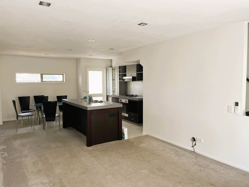 60/21 Hunters Park Drive, Three Kings, Auckland - Carousel 2