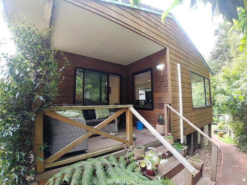 18 Homewood Place, Chatswood, Auckland - Carousel 2