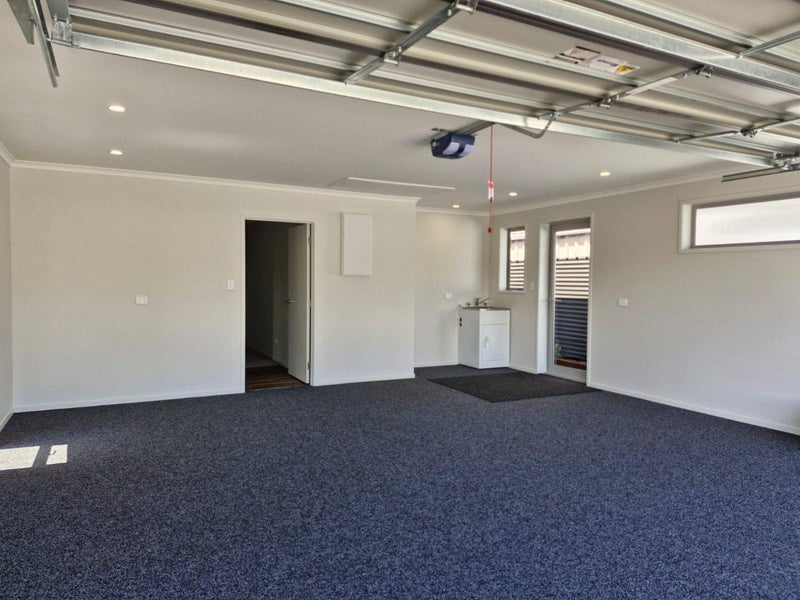 16 Nugent Street, Bell Block, New Plymouth - Carousel 17