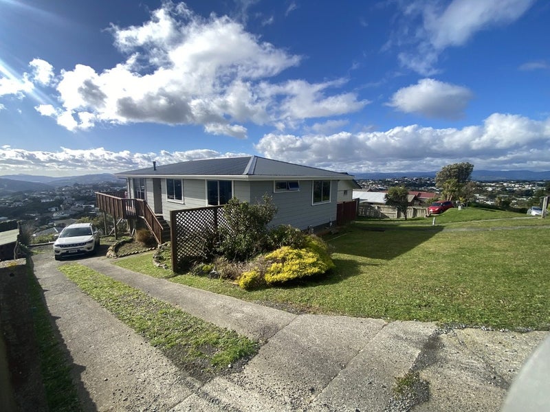 61 Ruskin Road, Newlands, Wellington - Carousel 17