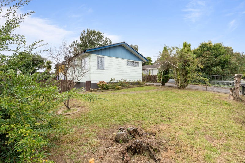26 Hyperion Drive, Randwick Park, Auckland - Carousel 2