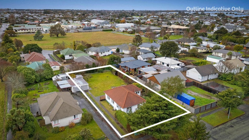 18 Gregory Avenue, Islington, Christchurch - Carousel 23