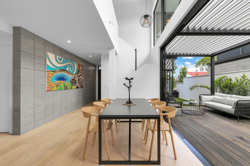 9 Walford Road, Point Chevalier, Auckland - Carousel 2