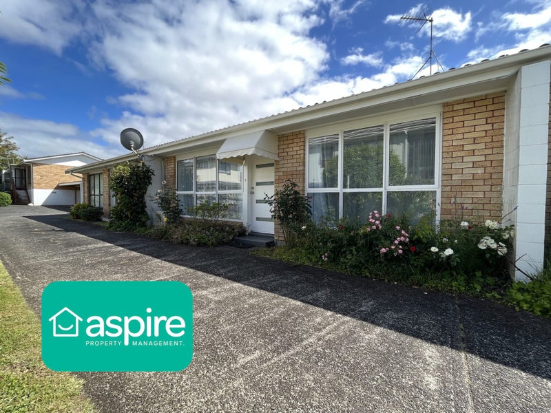 2/72 Paihia Road, Onehunga, Auckland - Carousel 1