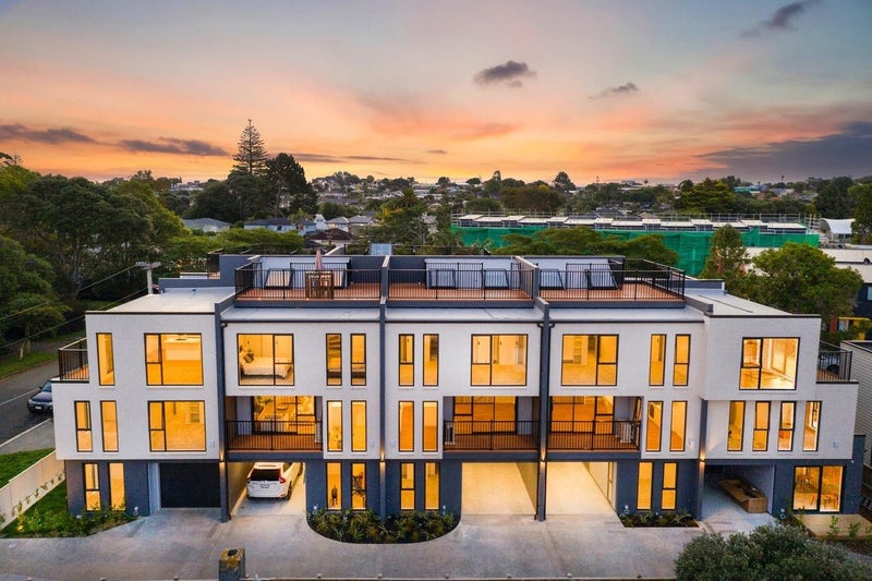 90D Kings Road, Panmure, Auckland - Carousel 2