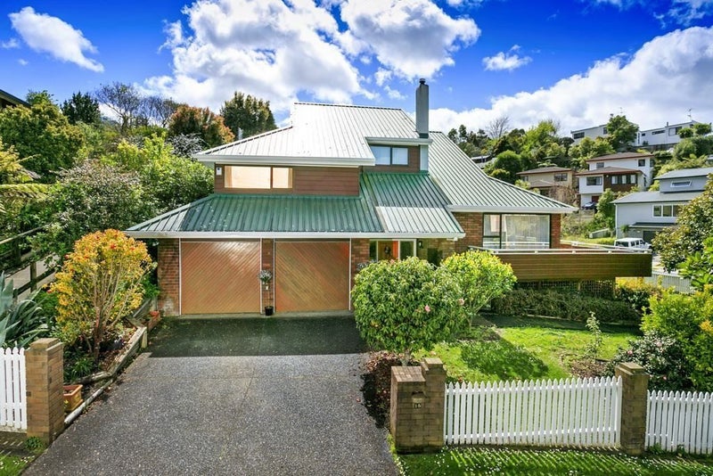 15 Penguin Drive, Murrays Bay, Auckland - Carousel 2