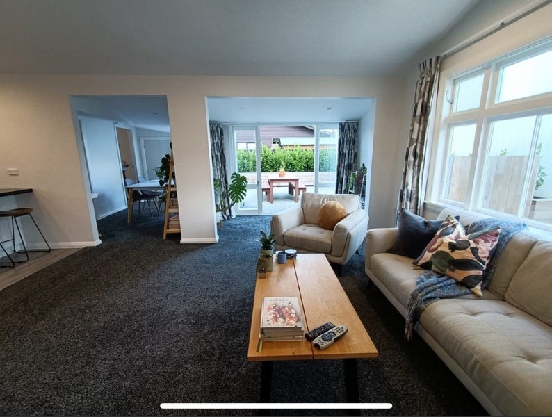 1/9 Queen Street, Petone, Lower Hutt - Carousel 2