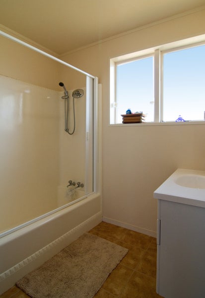 2A Barron Drive, Green Bay, Auckland - Carousel 11