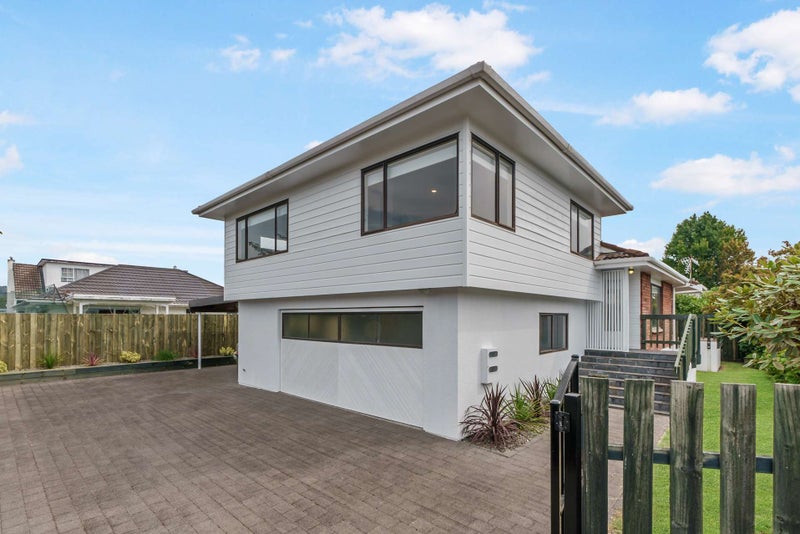 12C Carnot Street, Glenholme, Rotorua - Carousel 1