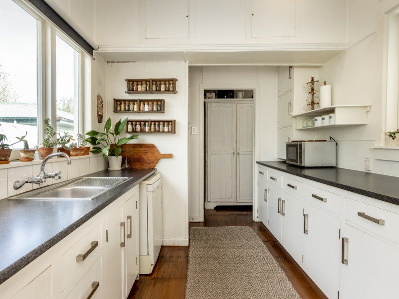 103 Murdoch Road East, Akina, Hastings - Carousel 2