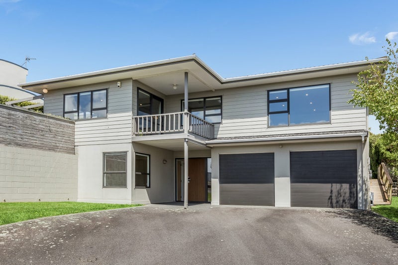 5 The Top Gallant, Whitby, Porirua - Carousel 28