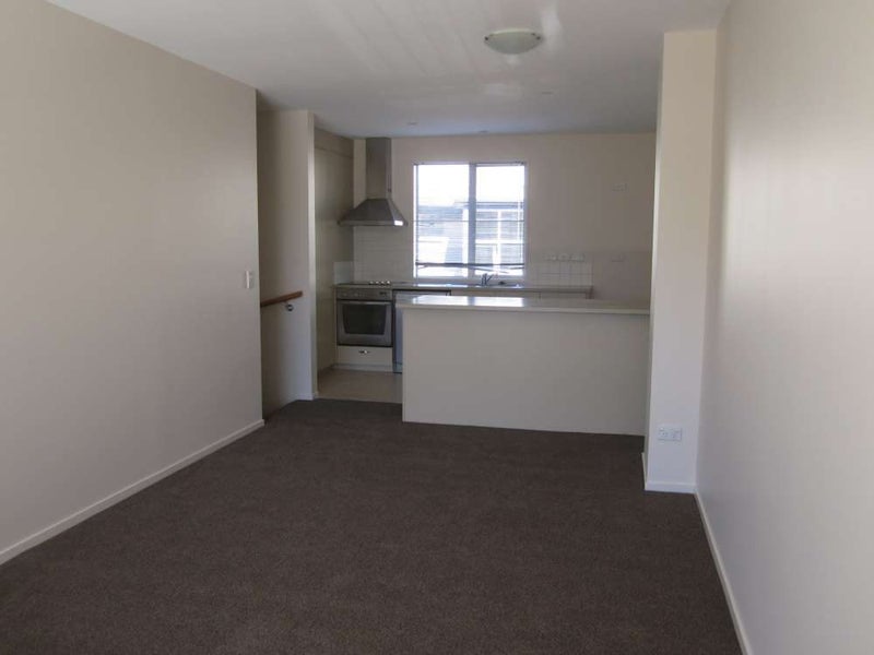 57 Kirikiri Lane, East Tamaki, Auckland - Carousel 2