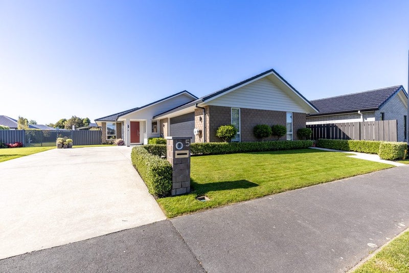 5 Richfield Drive, Waikiwi, Invercargill - Carousel 1