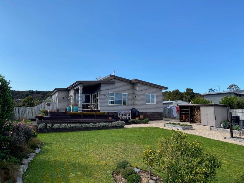 10 Mcdonald Place, Collingwood - Carousel 2